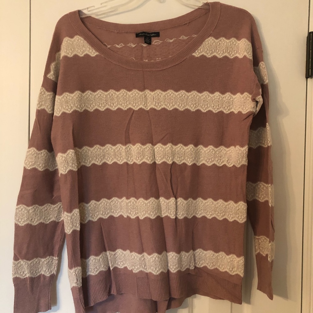 American Eagle pink and white sweater